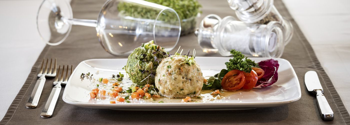 Knödel – Gasthof Goldener Löwe, Montan