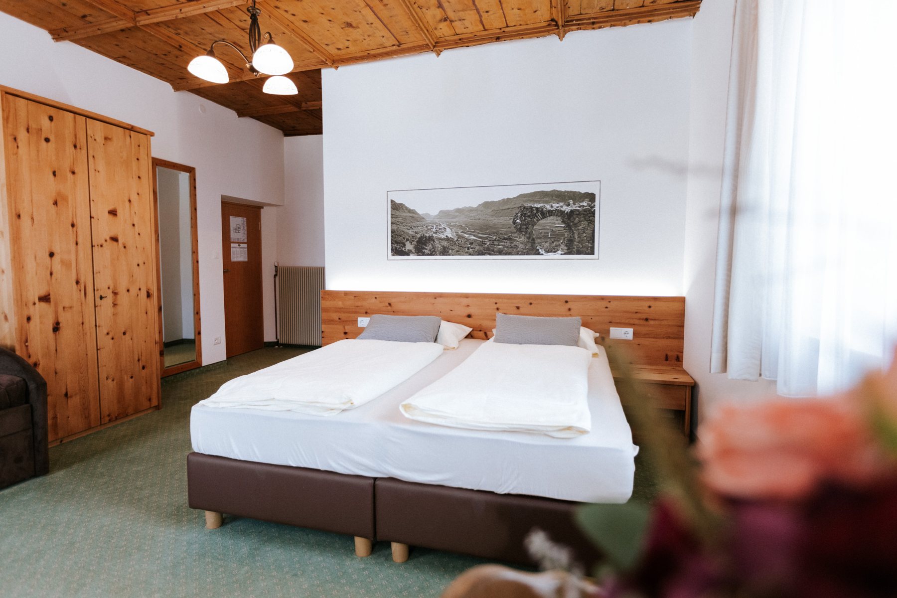 Doppelzimmer Zirbe – Gasthof Goldener Löwe, Montan
